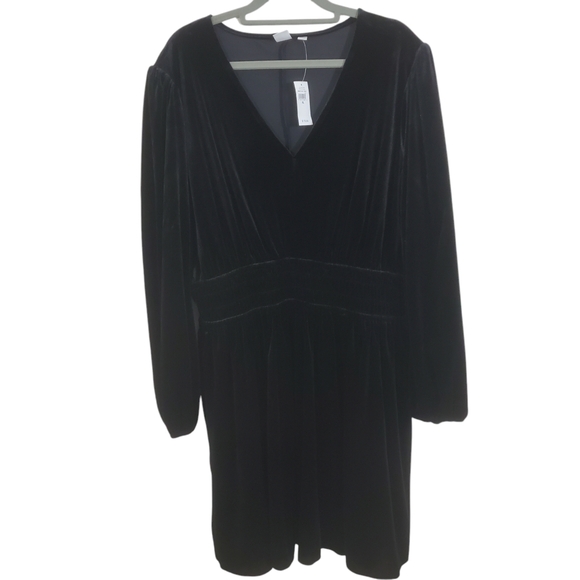 GAP Dresses & Skirts - NWT GAP Velvet Mini Dress Black Size XL Evening Party Event